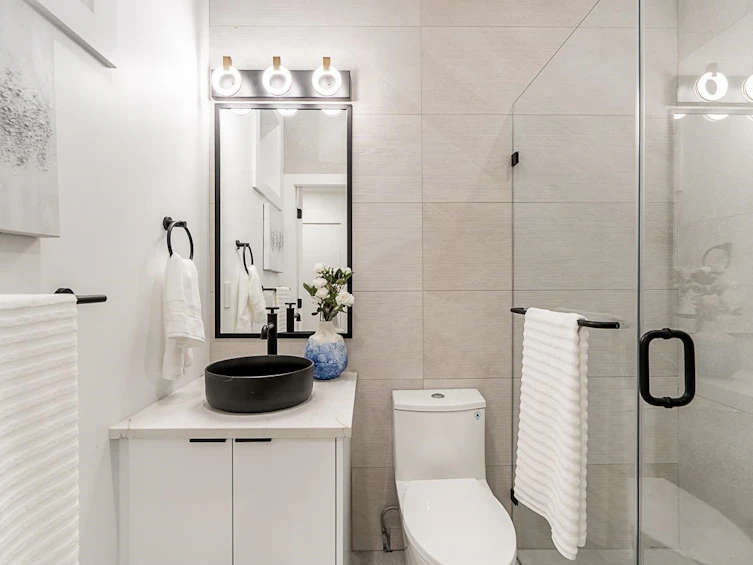 1-2715 E Pender Street, Vancouver, BC, V5K 2B9 - 10