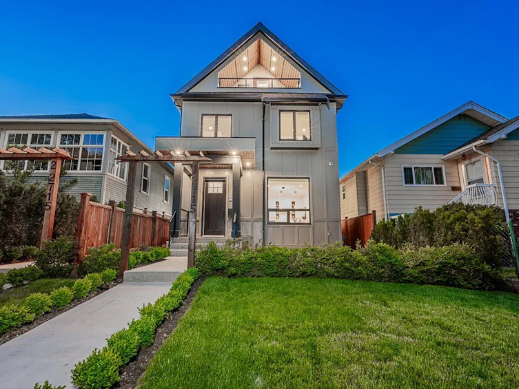 1-2715 E Pender Street, Vancouver, BC, V5K 2B9 - 28