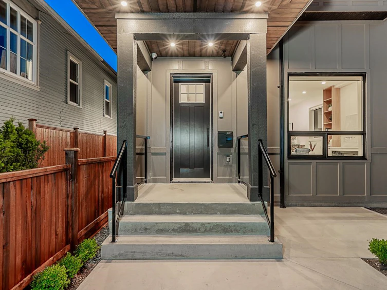 1-2715 E Pender Street, Vancouver, BC, V5K 2B9 - 30