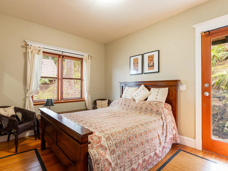 555 Roocroft Lane, Bowen Island, BC, V0N 1G2 - 24