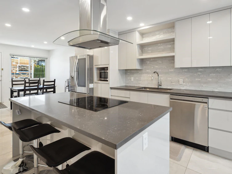 448 East 18th Avenue, Vancouver, BC, V5V 1G1 - 2