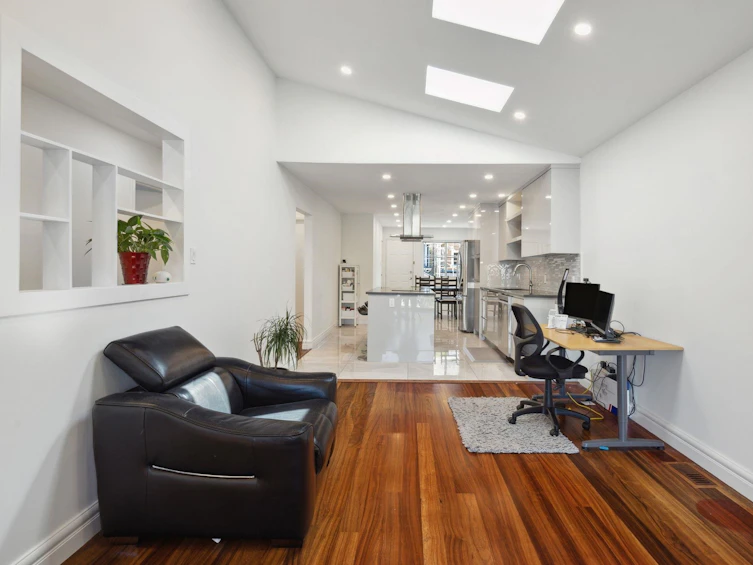 448 East 18th Avenue, Vancouver, BC, V5V 1G1 - 6