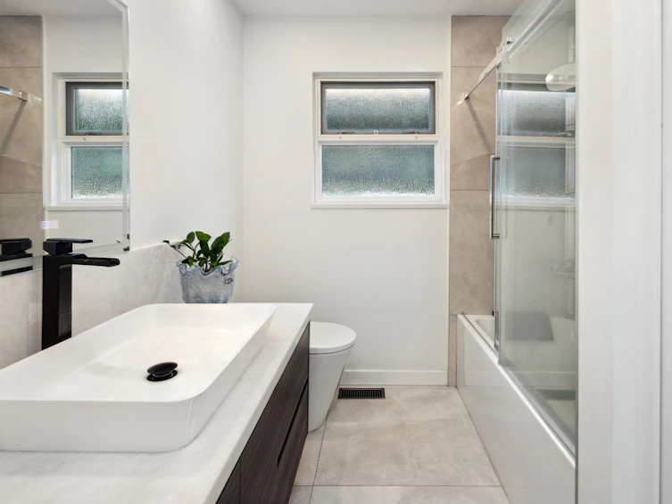 448 East 18th Avenue, Vancouver, BC, V5V 1G1 - 14