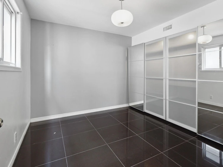 448 East 18th Avenue, Vancouver, BC, V5V 1G1 - 24