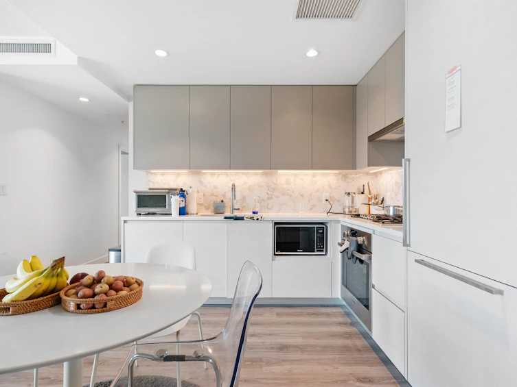 205-8188 Fraser Street, Vancouver, BC, V5X 0J8 - 2