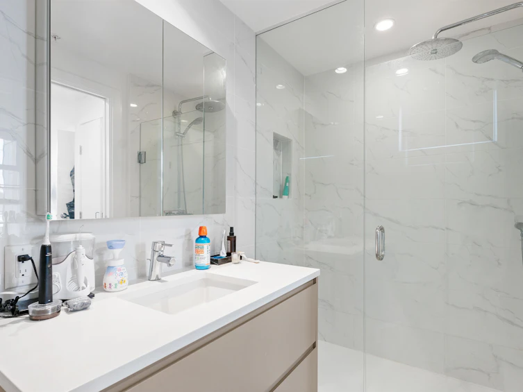 205-8188 Fraser Street, Vancouver, BC, V5X 0J8 - 22
