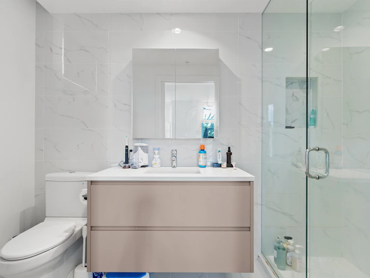 205-8188 Fraser Street, Vancouver, BC, V5X 0J8 - 23