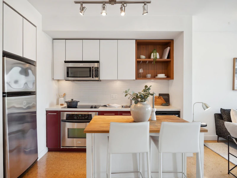 304 - 2828 Main Street, Vancouver BC V5T 3G2