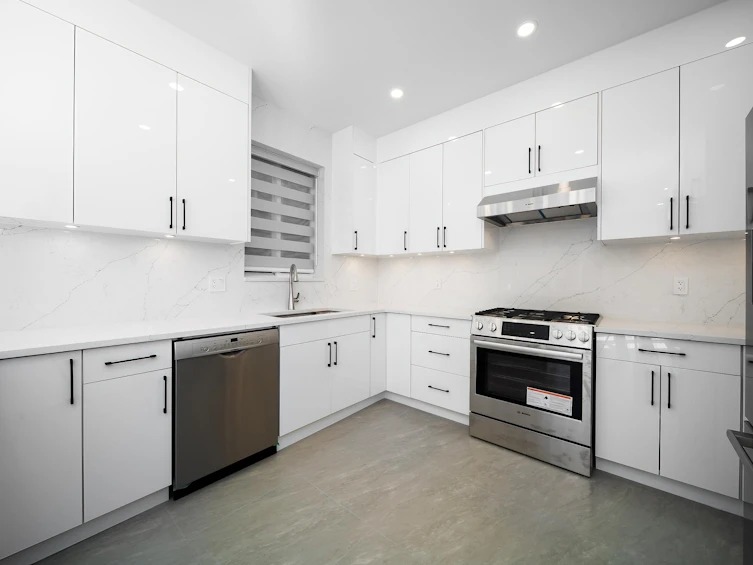 2858 E 4th Avenue, Vancouver, BC, V5M 1K8 - 9