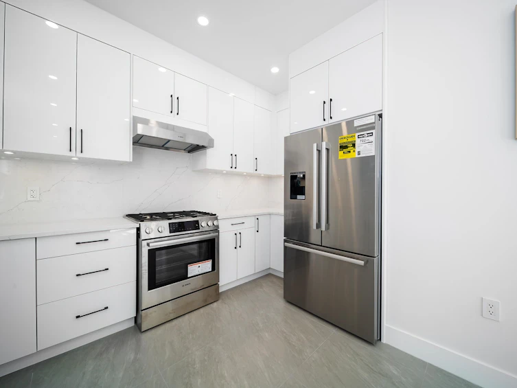 2858 E 4th Avenue, Vancouver, BC, V5M 1K8 - 10
