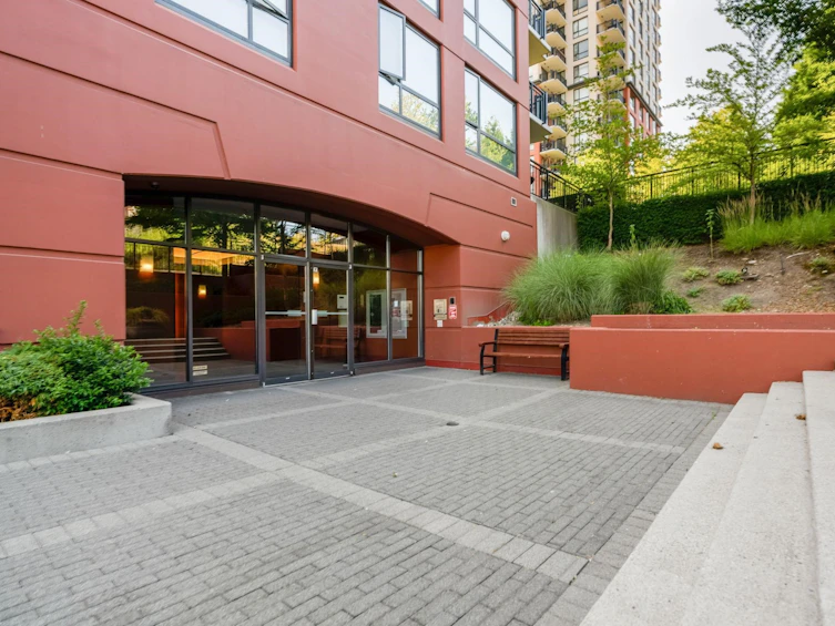 1104-813 Agnes Street, New Westminster, BC, V3M 0A9 - 4