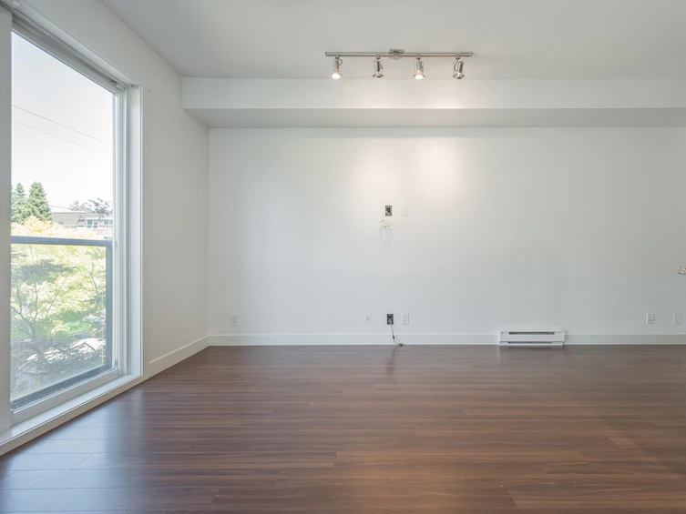 206-33538 Marshall, Abbotsford, BC, V2S 0C6 - 2