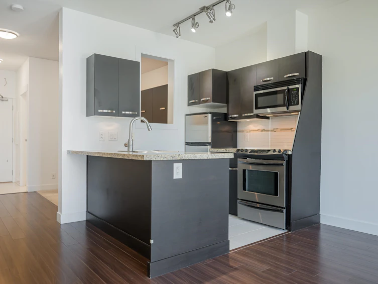 206-33538 Marshall, Abbotsford, BC, V2S 0C6 - 8