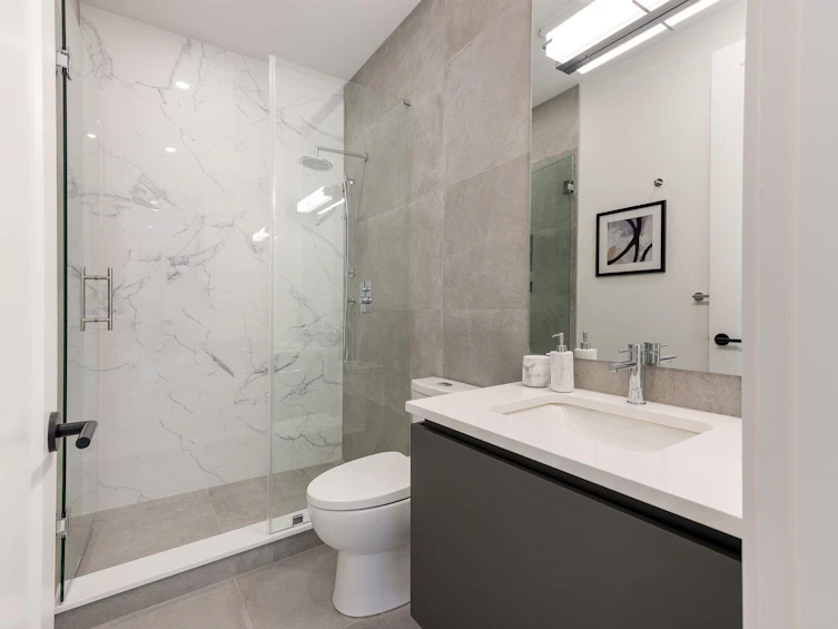 640 E Osborne Road, North Vancouver, BC, V7N 1M7 - 10