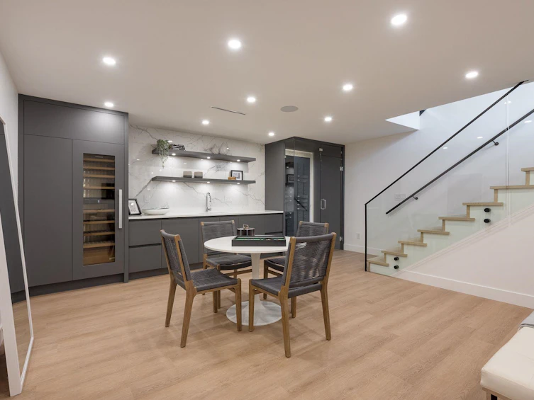 640 E Osborne Road, North Vancouver, BC, V7N 1M7 - 11