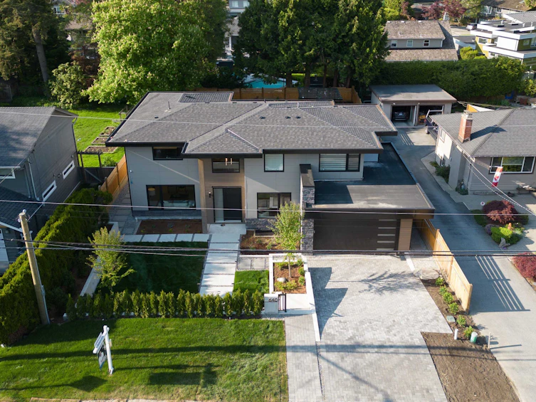 640 E Osborne Road, North Vancouver, BC, V7N 1M7 - 38