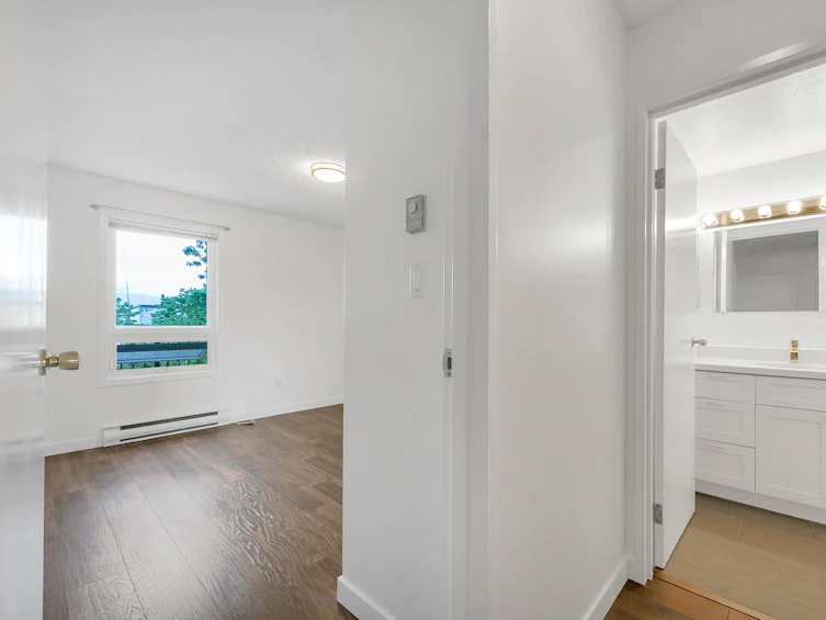 404-1040 East Broadway, Vancouver, BC, V5T 4N7 - 19