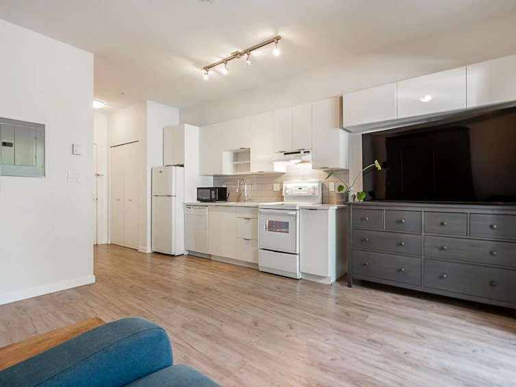 105-13678 Grosvenor, Surrey, BC, V3R 5E2 - 6