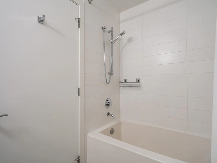 105-13678 Grosvenor, Surrey, BC, V3R 5E2 - 13