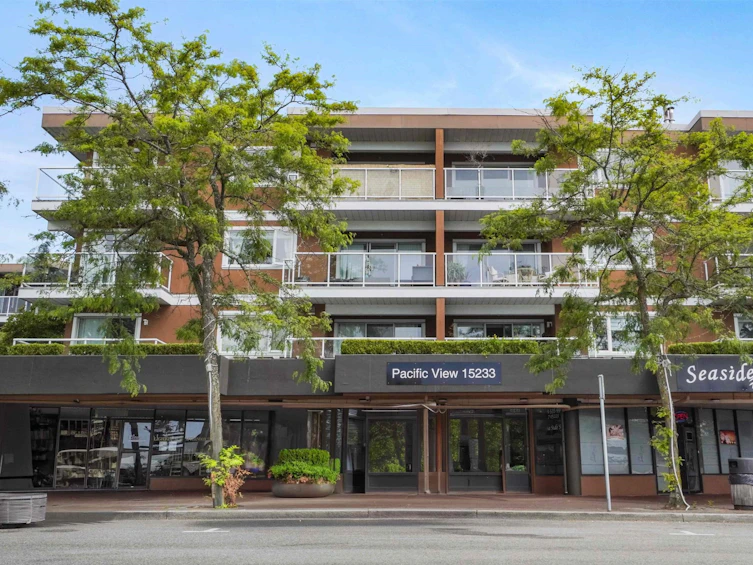 211-15233 Pacific, Surrey, BC, V4B 1P8 - 2