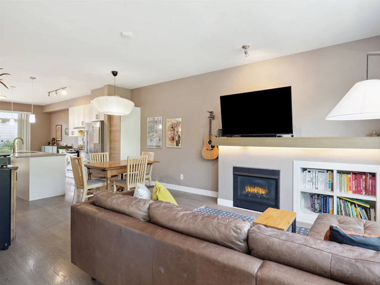 1214 Shannon Lane, Squamish, BC, V8B 0A4 - 4