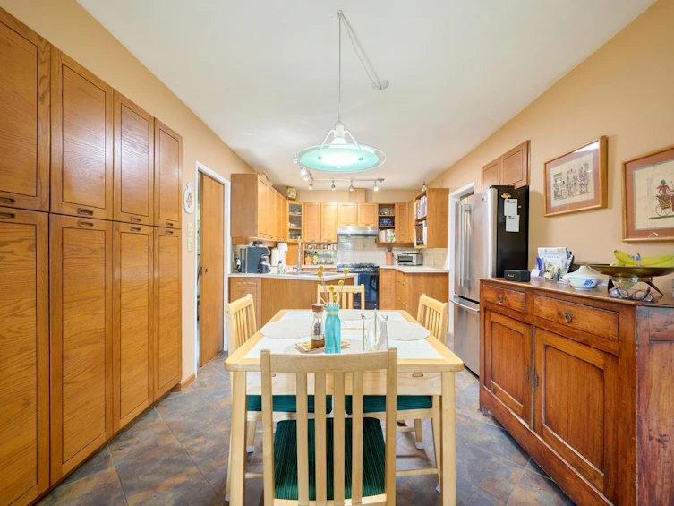 570 W 64th Avenue, Vancouver, BC, V6P 2K9 - 5