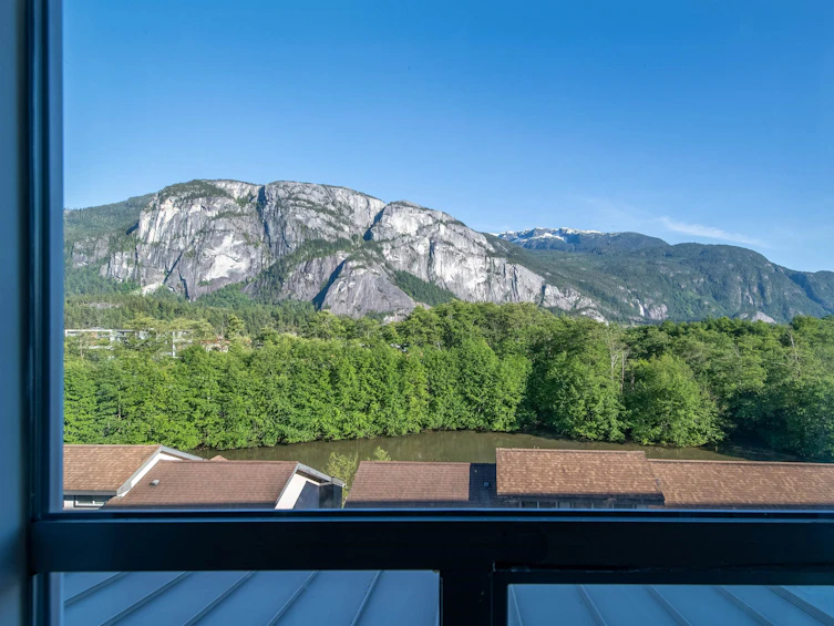 510-1212 Main Street, Squamish, BC, V8B 0S1 - 2