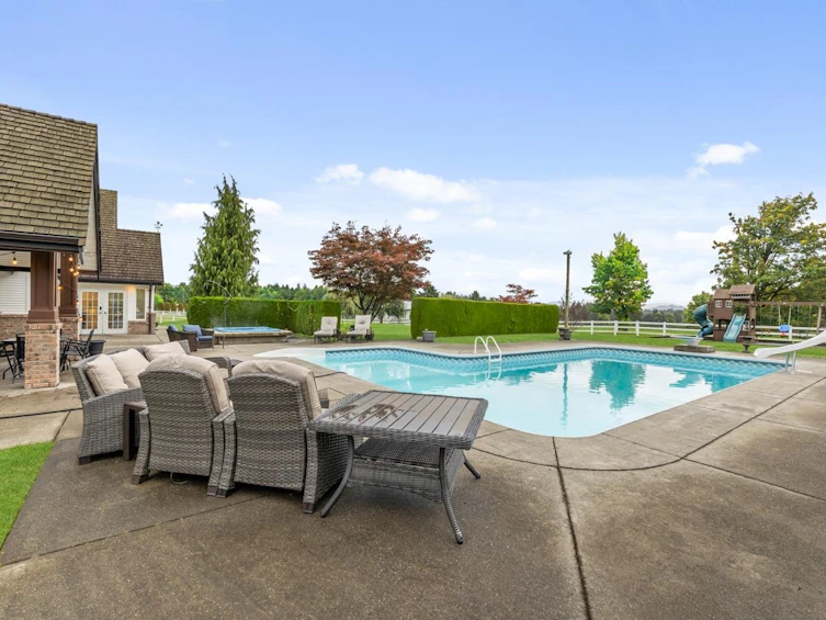 29838 Glengarry Avenue, Abbotsford, BC, V4X 1Z7 - 4