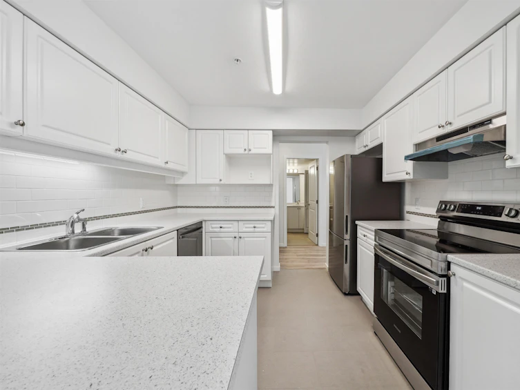 304-13911 70th, Surrey, BC, V3W 6B4 - 5