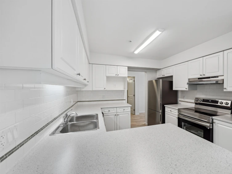 304-13911 70th, Surrey, BC, V3W 6B4 - 7