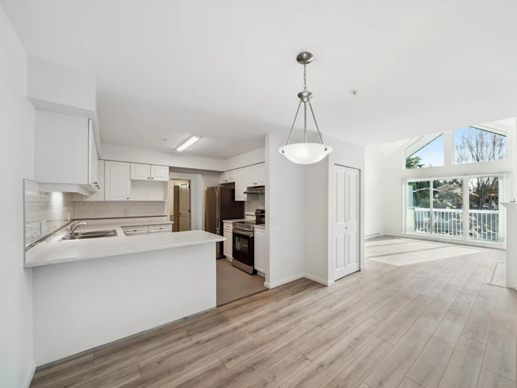 304-13911 70th, Surrey, BC, V3W 6B4 - 8