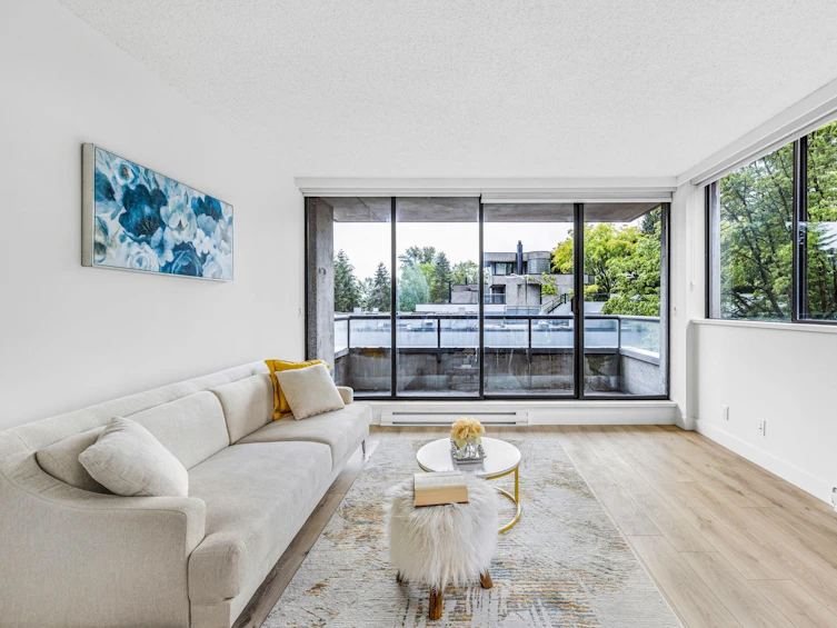 204-3970 Carrigan Court, Burnaby, BC, V3N 4S5