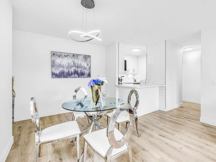 204-3970 Carrigan Court, Burnaby, BC, V3N 4S5 - 14