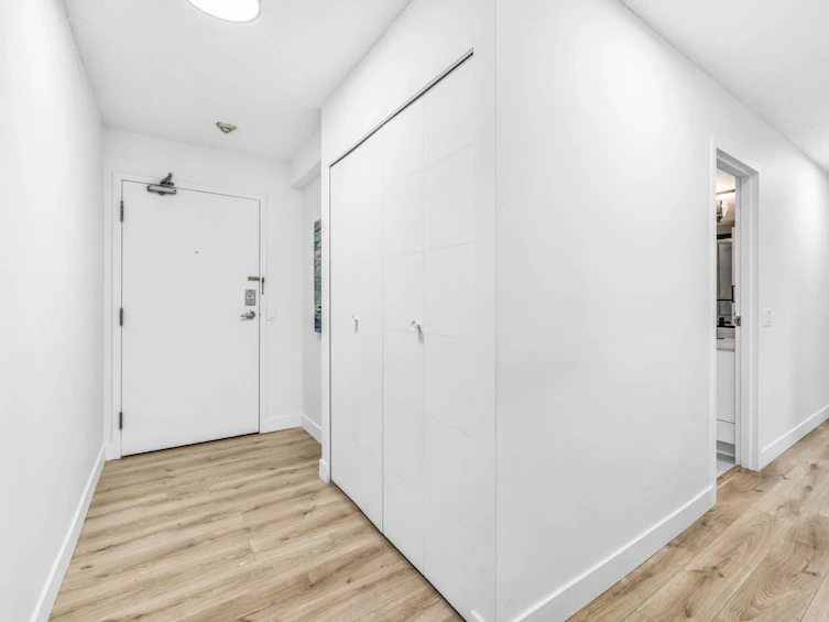 204-3970 Carrigan Court, Burnaby, BC, V3N 4S5 - 21