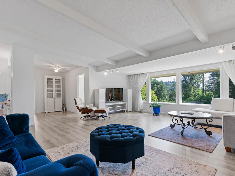5645 Westport Road, West Vancouver BC V7W 1V2