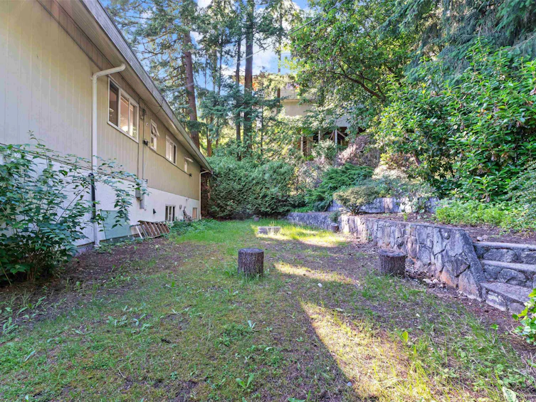 5645 Westport Road, West Vancouver, BC, V7W 1V2 - 24
