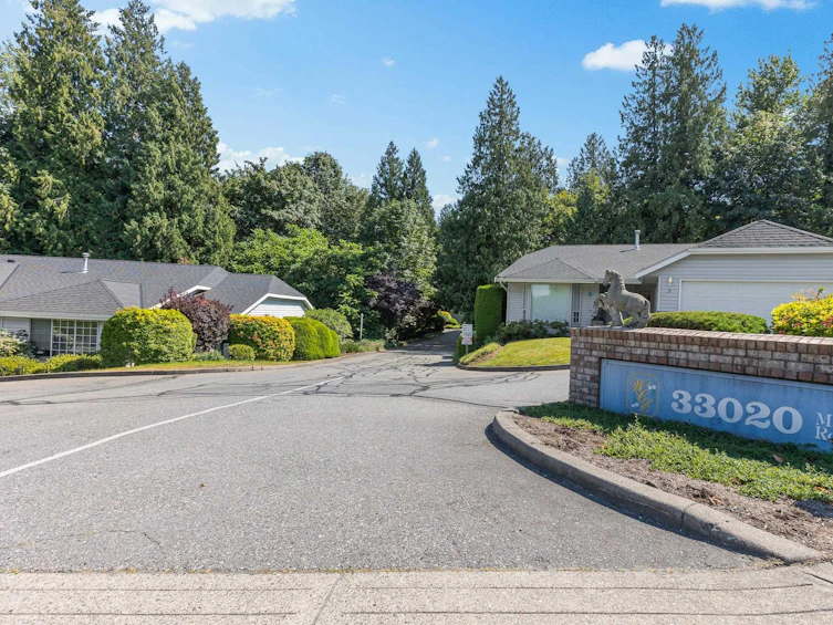 22-33020 Maclure, Abbotsford, BC, V2S 7J6 - 2