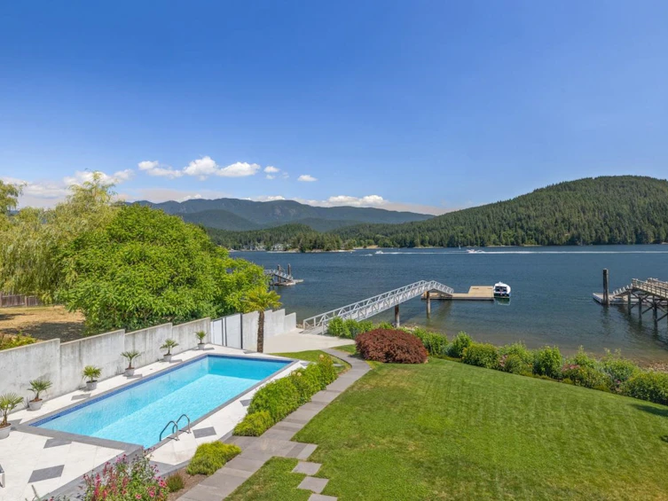 588 Lowry Lane, North Vancouver, BC, V7G 1R3