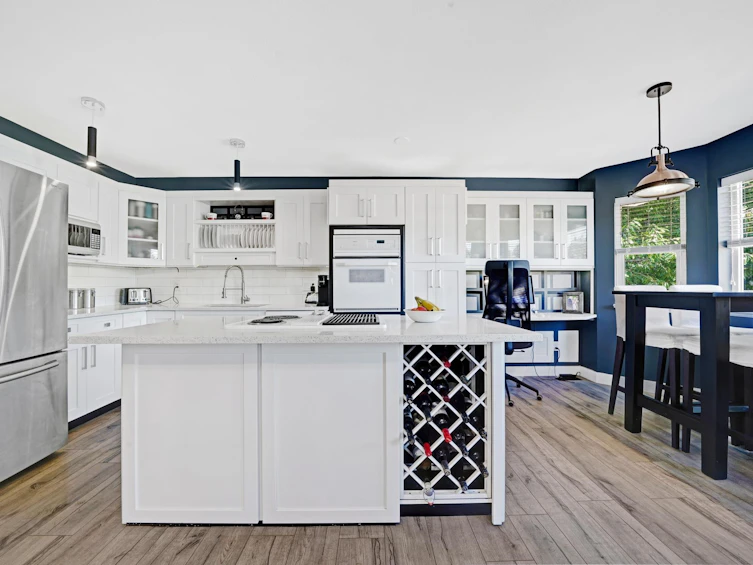 13721 114 Avenue, Surrey, BC, V3R 2L6 - 13