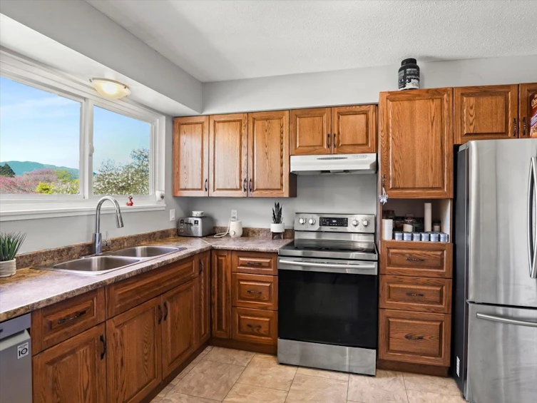 45635 Reece Avenue, Chilliwack, BC, V2P 2Z9 - 3