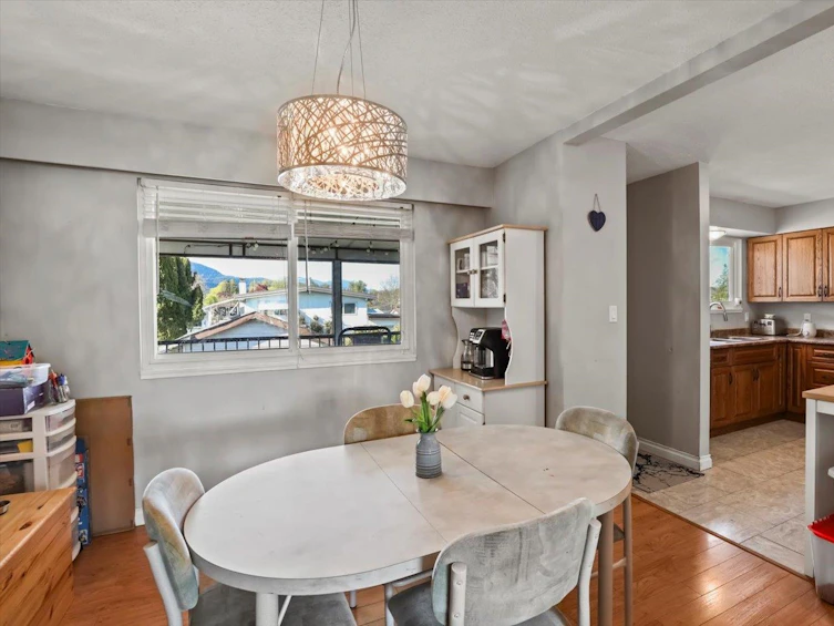 45635 Reece Avenue, Chilliwack, BC, V2P 2Z9 - 5