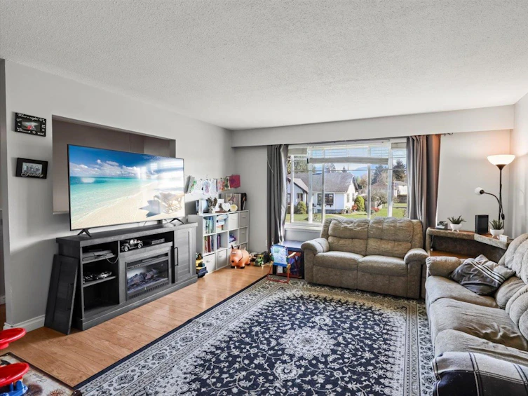 45635 Reece Avenue, Chilliwack, BC, V2P 2Z9 - 6