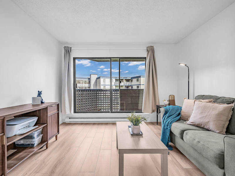 218 - 8651 Westminster Highway, Richmond BC V6X 3E3