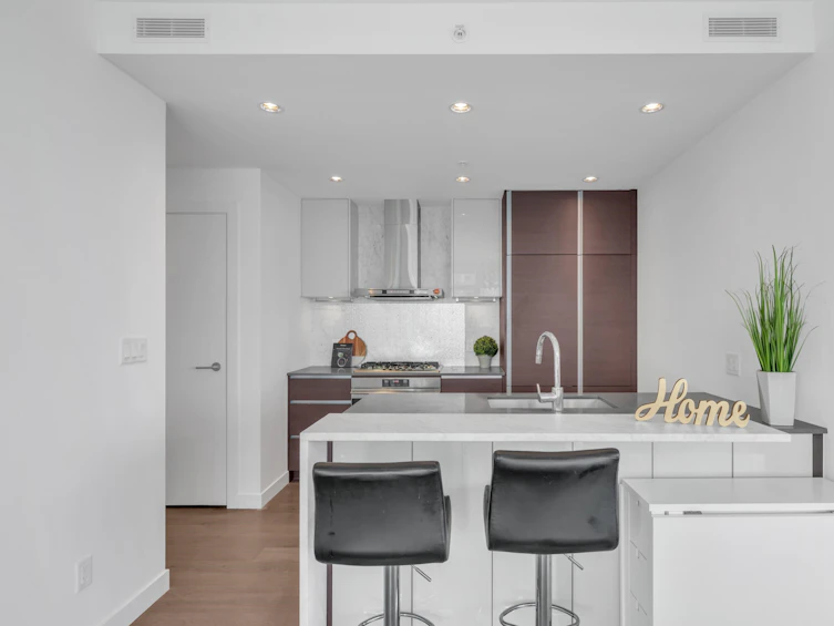 4002-4670 Assembly Way, Burnaby, BC, V5H 0H3 - 5