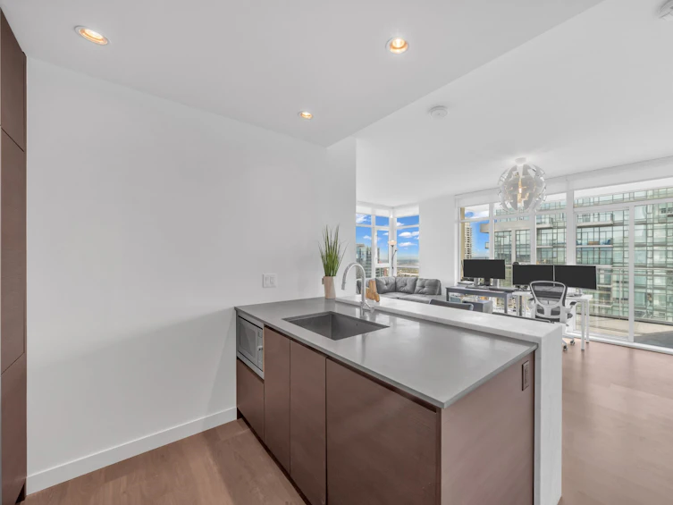 4002-4670 Assembly Way, Burnaby, BC, V5H 0H3 - 6