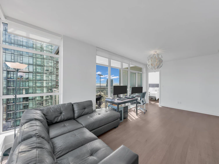4002-4670 Assembly Way, Burnaby, BC, V5H 0H3 - 11
