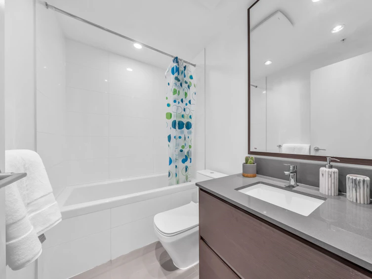 4002-4670 Assembly Way, Burnaby, BC, V5H 0H3 - 16