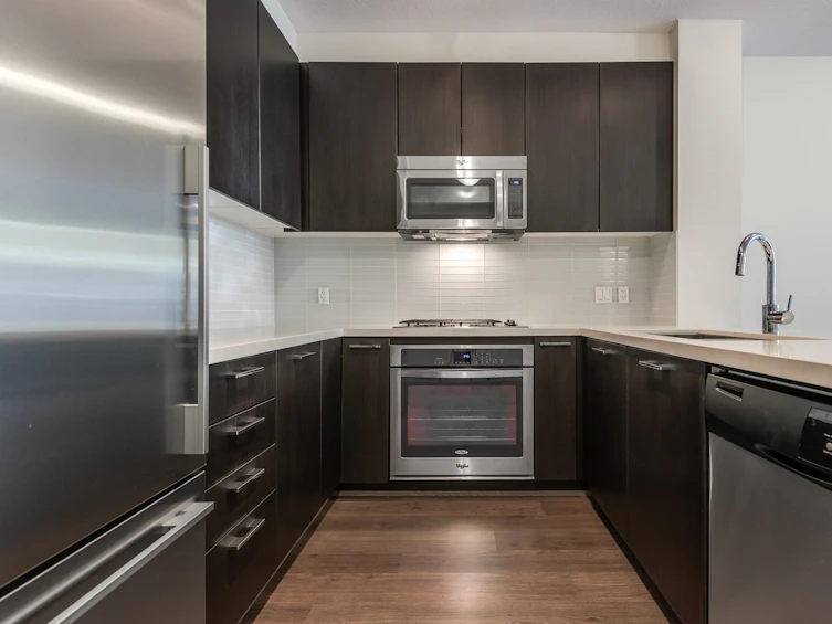 106-217 West 8th Street, North Vancouver, BC, V7M 0C2 - 4