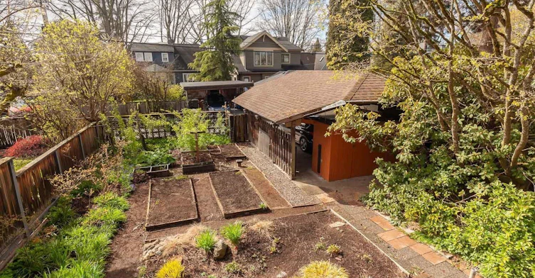 2950 W 31st Avenue, Vancouver, BC, V6L 2A4 - 2