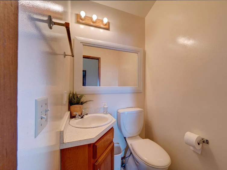 5159 Sunshine Coast Highway, Sechelt, BC, V7Z 0C1 - 14